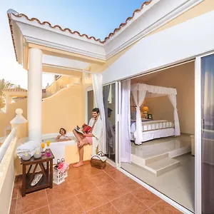 Isla Club Apartment
